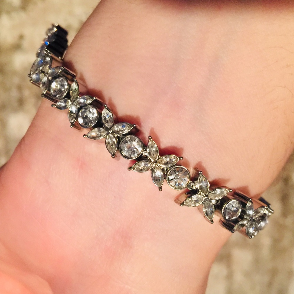 CHARTER CLUB BRACELET W DIAMONDS